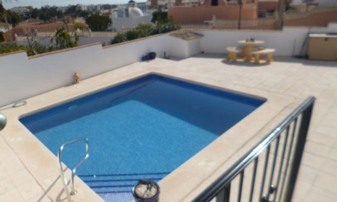 Használt Ingatlanok - Villa -
Villamartin - Costa Blanca