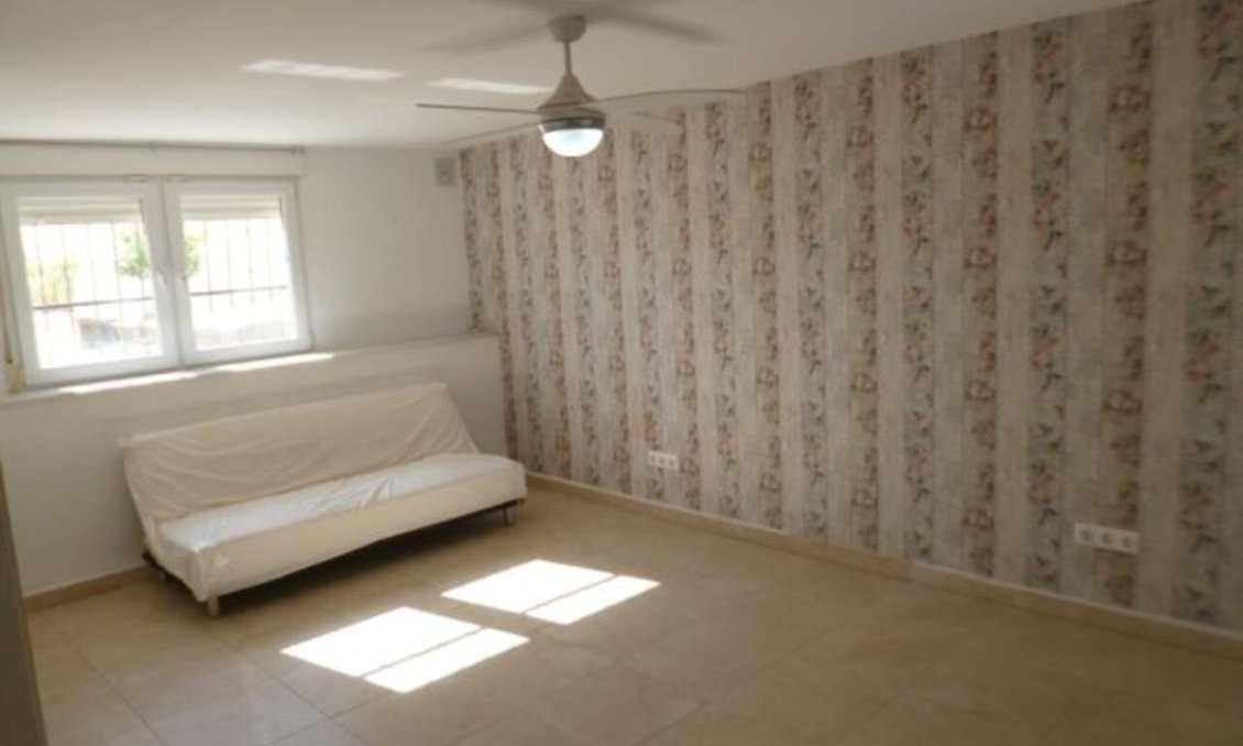 Használt Ingatlanok - Villa -
Villamartin - Costa Blanca