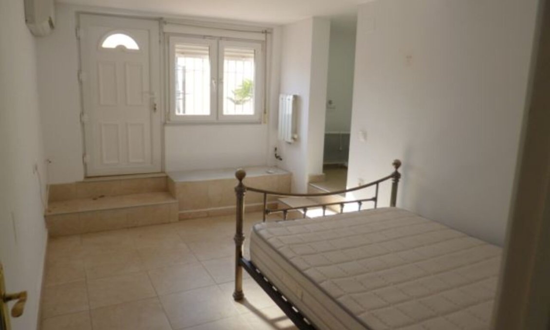 Használt Ingatlanok - Villa -
Villamartin - Costa Blanca