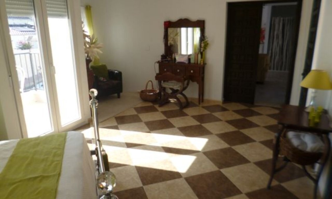 Használt Ingatlanok - Villa -
Villamartin - Costa Blanca