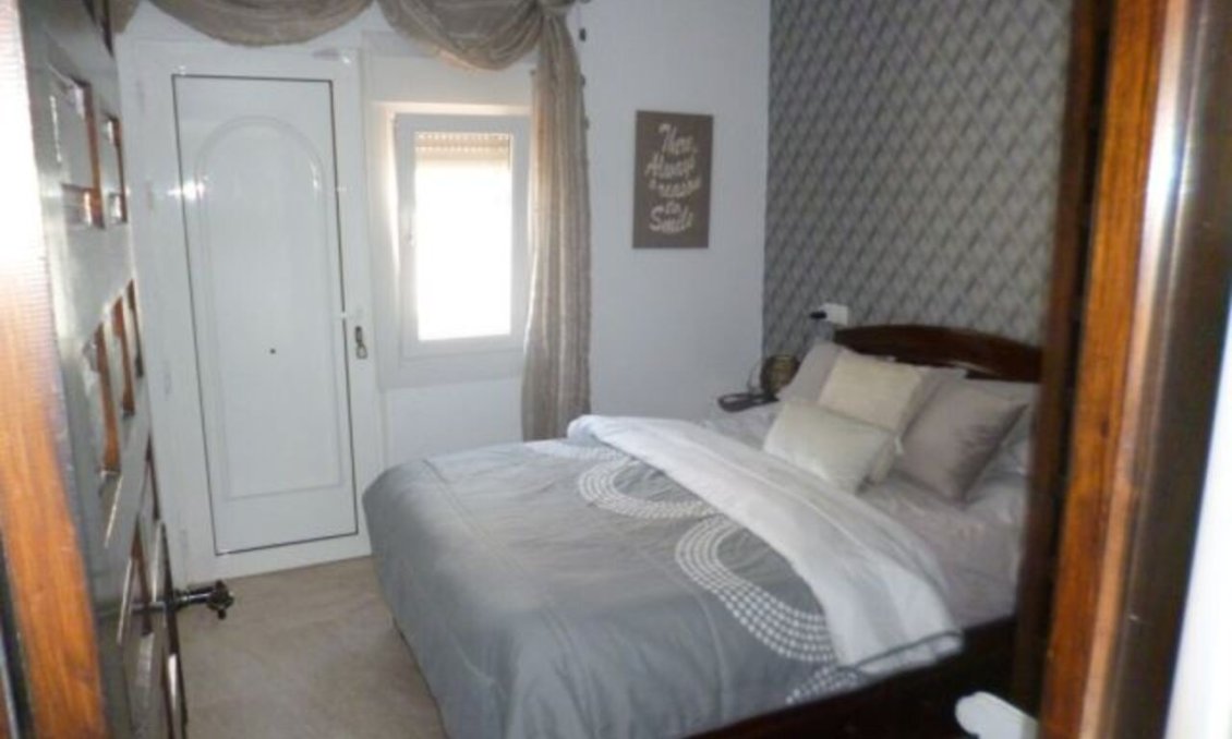 Használt Ingatlanok - Villa -
Villamartin - Costa Blanca