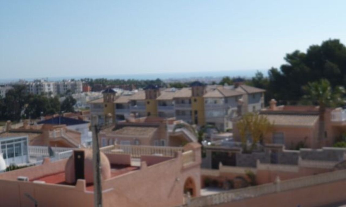 Használt Ingatlanok - Villa -
Villamartin - Costa Blanca