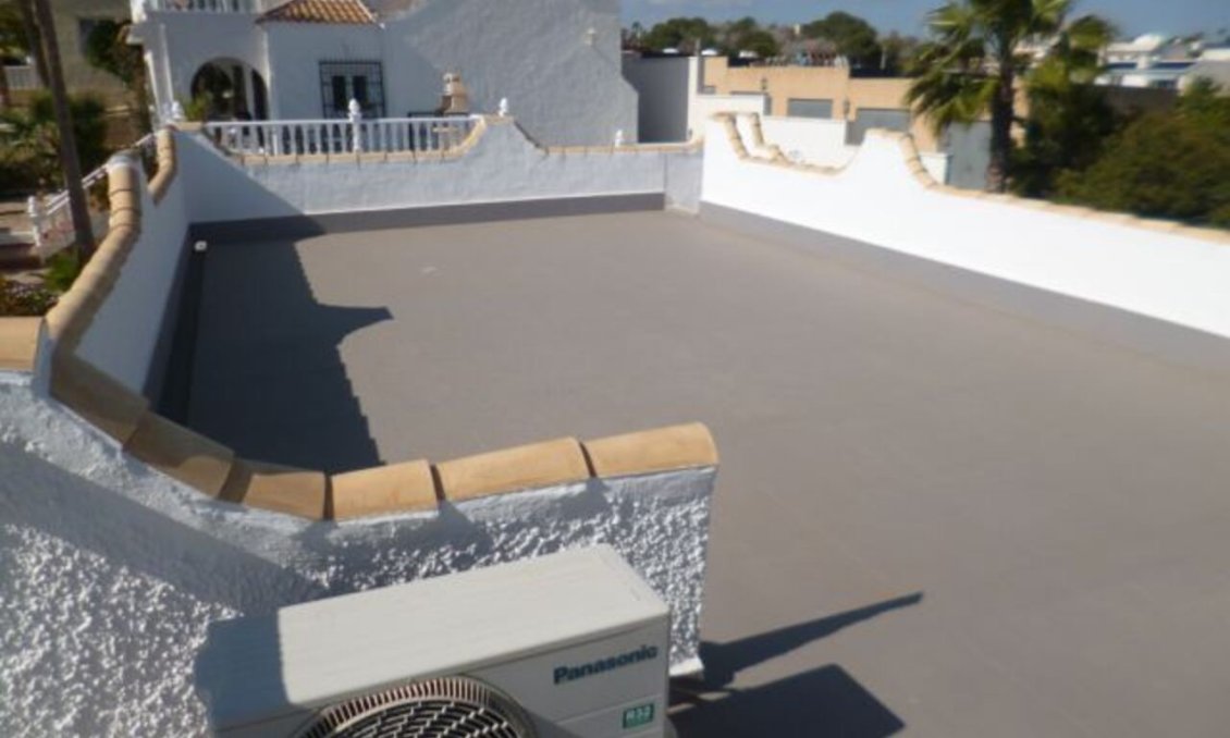 Használt Ingatlanok - Villa -
Villamartin - Costa Blanca