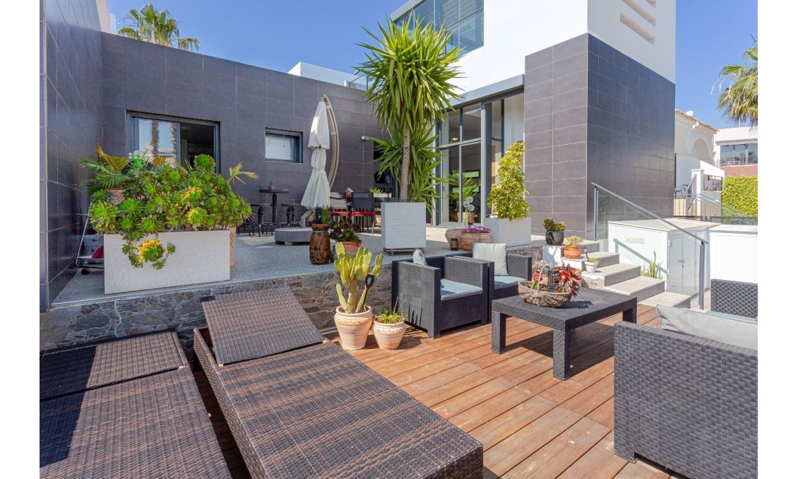 Használt Ingatlanok - Villa -
Orihuela Costa - Costa Blanca