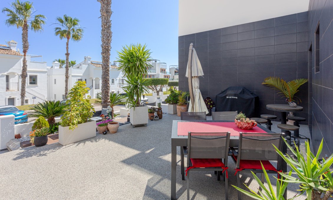 Használt Ingatlanok - Villa -
Orihuela Costa - Costa Blanca