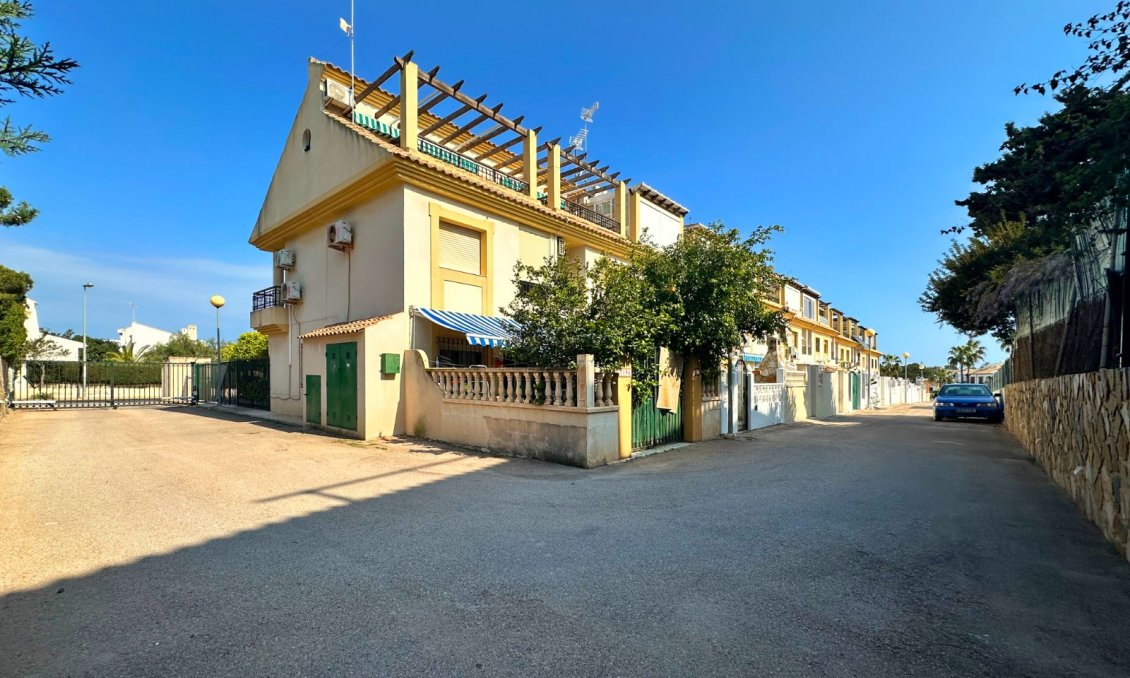 Resale - Town House -
Orihuela Costa - Costa Blanca