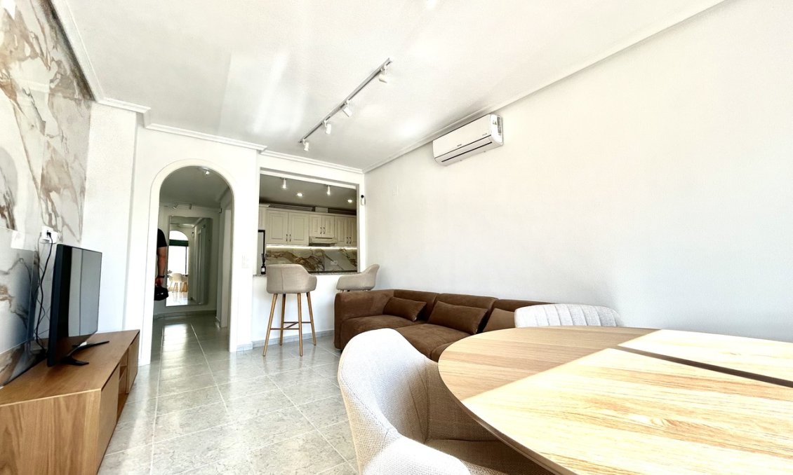 Használt Ingatlanok - Apartman -
Campoamor - Costa Blanca