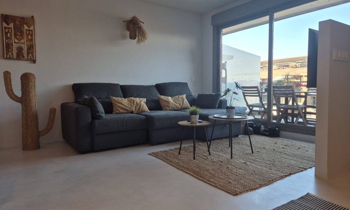 Resale - Duplex -
San Javier