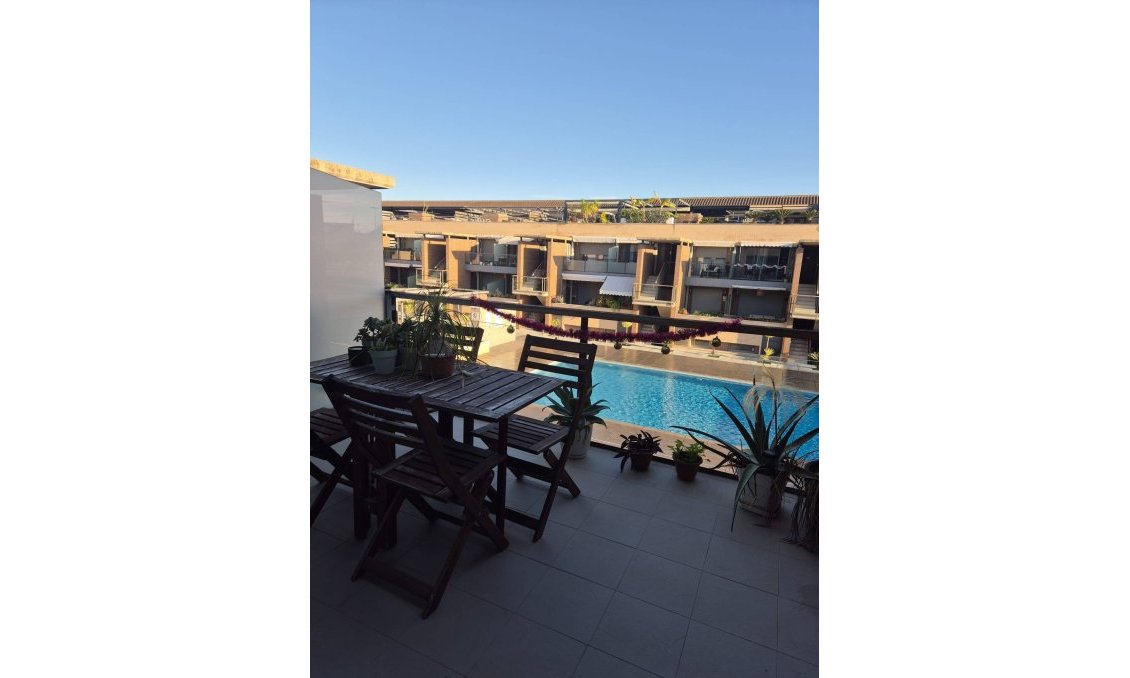 Resale - Duplex -
San Javier