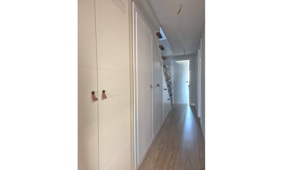 Resale - Duplex -
San Javier