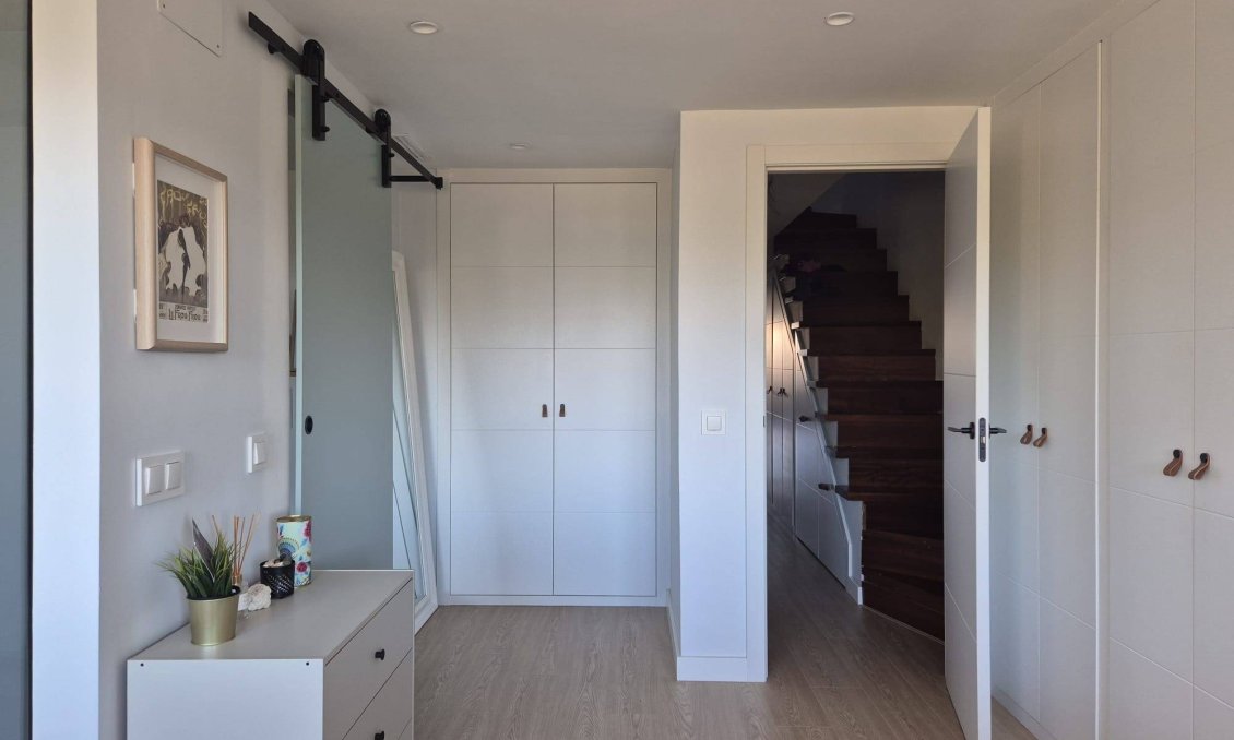 Resale - Duplex -
San Javier