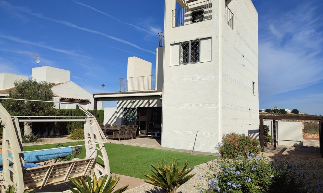 Segunda mano - Villa -
Peraleja Golf - Inland