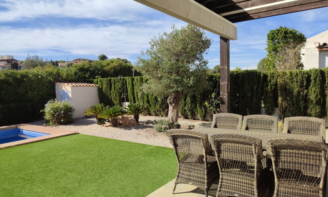 Segunda mano - Villa -
Peraleja Golf - Inland