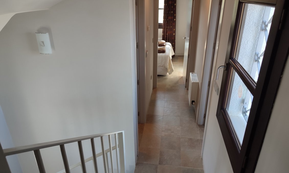 Segunda mano - Villa -
Peraleja Golf - Inland