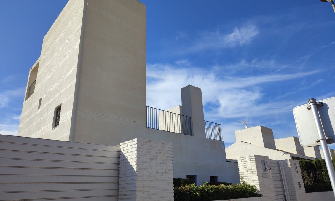 Segunda mano - Villa -
Peraleja Golf - Inland