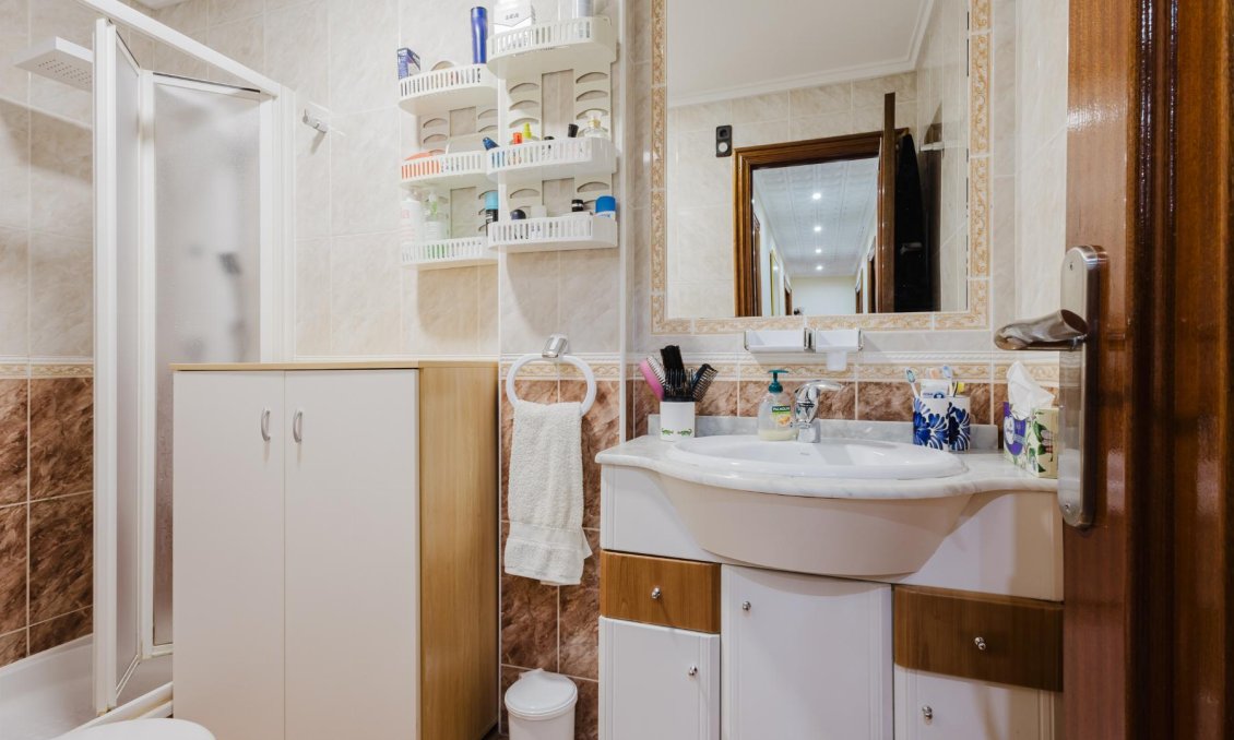 Használt Ingatlanok - Apartman -
Torrevieja - Costa Blanca