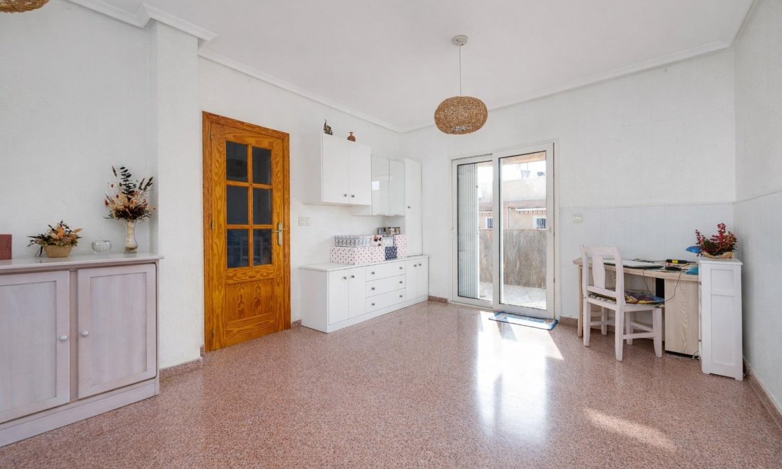 Használt Ingatlanok - Apartman -
Torrevieja - Costa Blanca