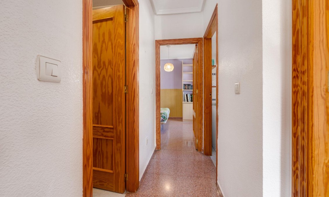 Használt Ingatlanok - Apartman -
Torrevieja - Costa Blanca