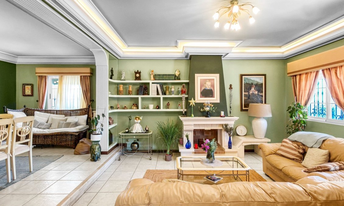 Használt Ingatlanok - Villa -
Torrevieja - Costa Blanca