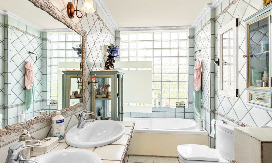 Használt Ingatlanok - Villa -
Torrevieja - Costa Blanca