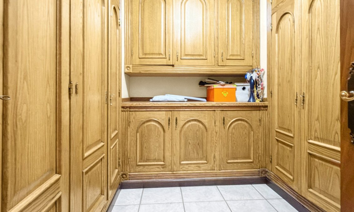 Használt Ingatlanok - Villa -
Torrevieja - Costa Blanca