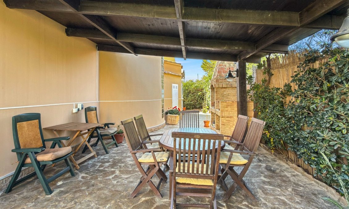 Használt Ingatlanok - Villa -
Torrevieja - Costa Blanca