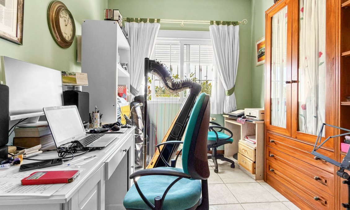 Használt Ingatlanok - Villa -
Torrevieja - Costa Blanca