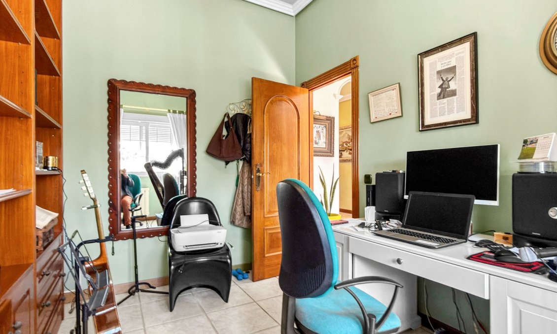 Használt Ingatlanok - Villa -
Torrevieja - Costa Blanca