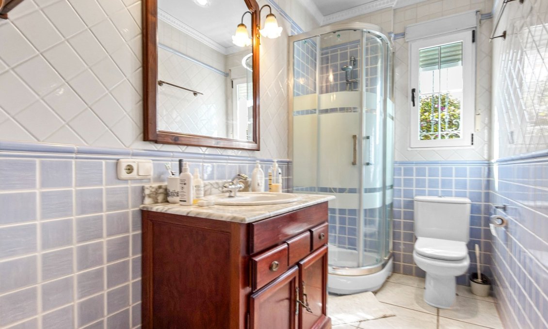 Használt Ingatlanok - Villa -
Torrevieja - Costa Blanca