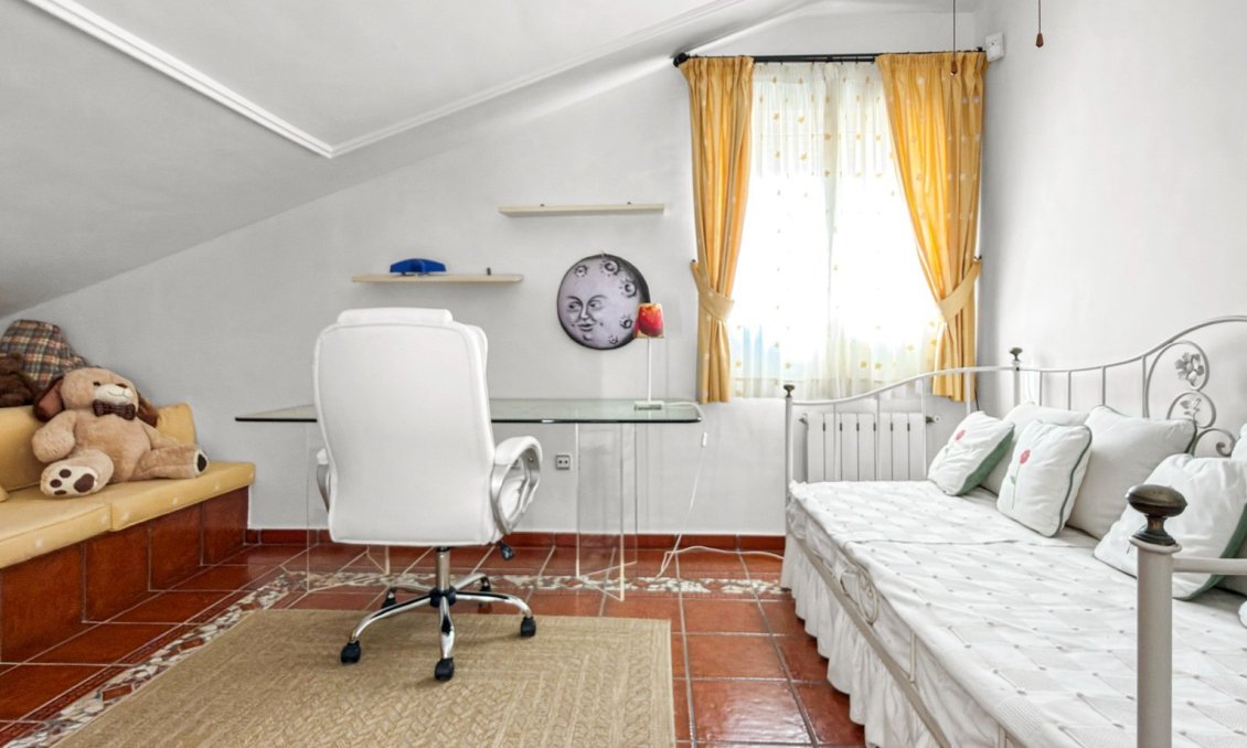 Használt Ingatlanok - Villa -
Torrevieja - Costa Blanca