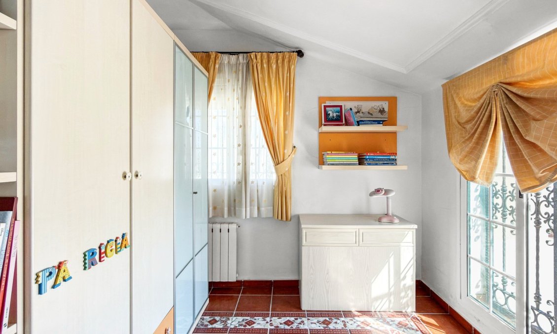 Használt Ingatlanok - Villa -
Torrevieja - Costa Blanca