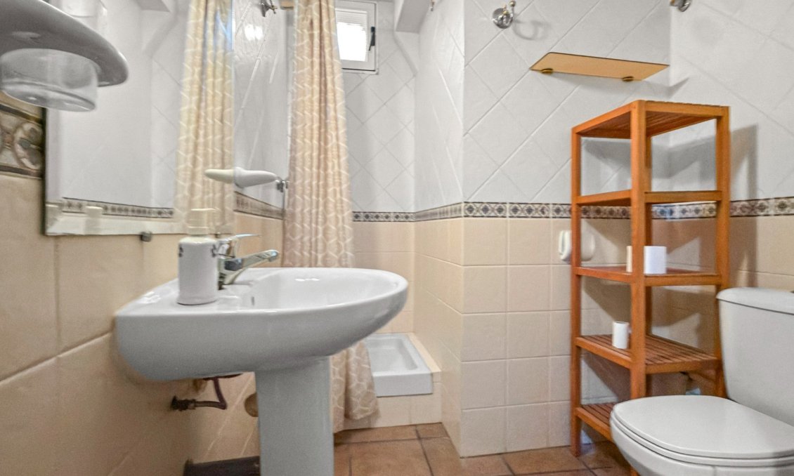 Használt Ingatlanok - Villa -
Torrevieja - Costa Blanca