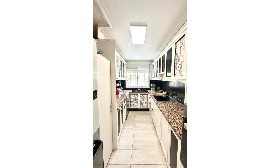 Használt Ingatlanok - Villa -
Orihuela Costa - La Regia