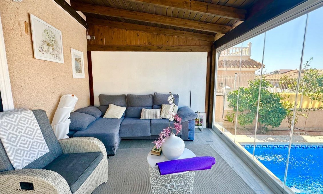 Használt Ingatlanok - Villa -
Orihuela Costa - La Regia