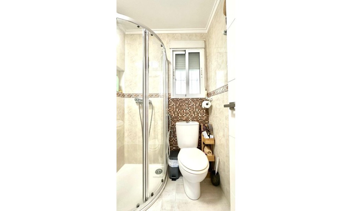 Használt Ingatlanok - Villa -
Orihuela Costa - La Regia