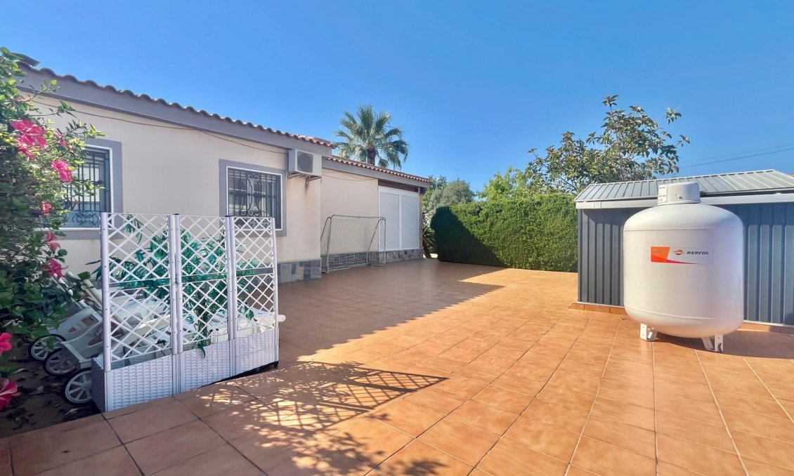 Resale - Villa -
Torrevieja - Los Balcones - Los Altos del Edén