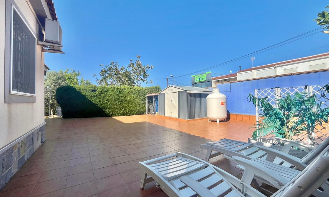Resale - Villa -
Torrevieja - Los Balcones - Los Altos del Edén