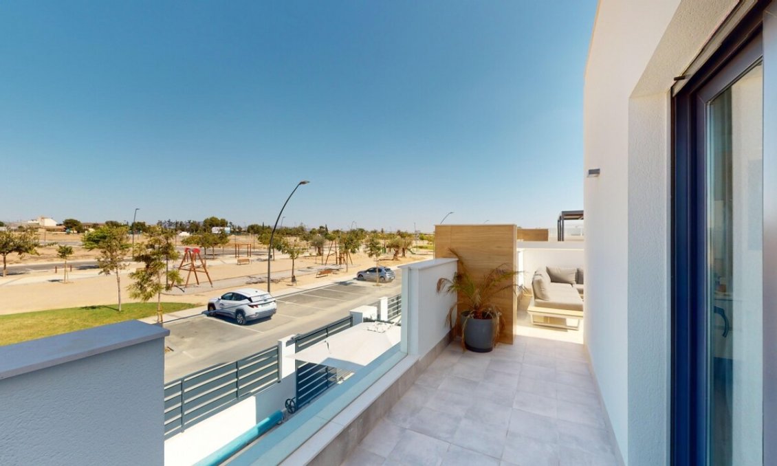 Használt Ingatlanok - Villa -
Roldan - Inland