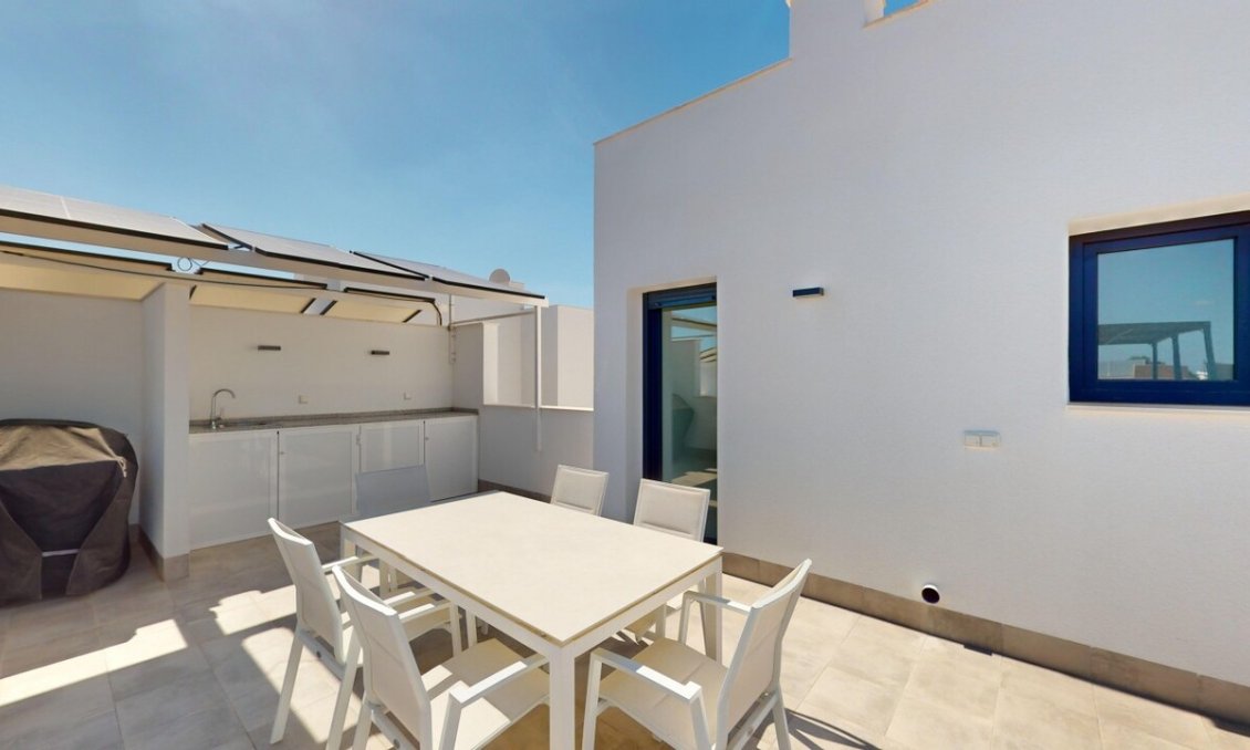 Használt Ingatlanok - Villa -
Roldan - Inland