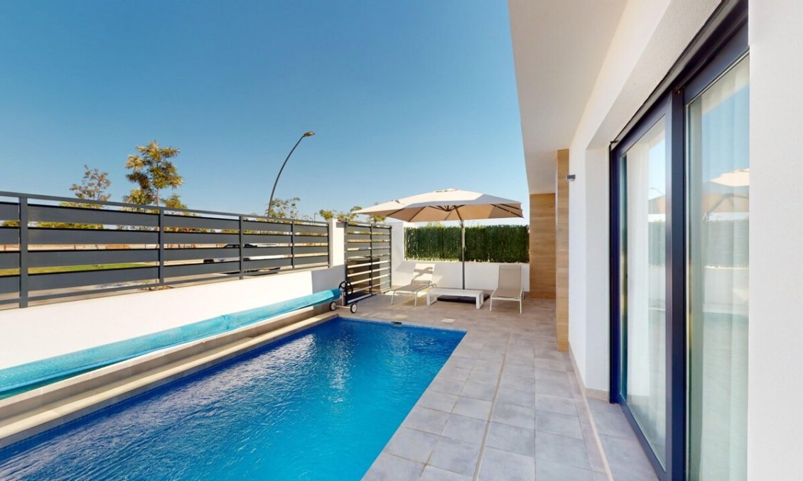 Használt Ingatlanok - Villa -
Roldan - Inland