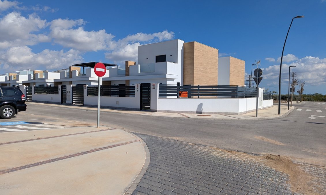 Használt Ingatlanok - Villa -
Roldan - Inland