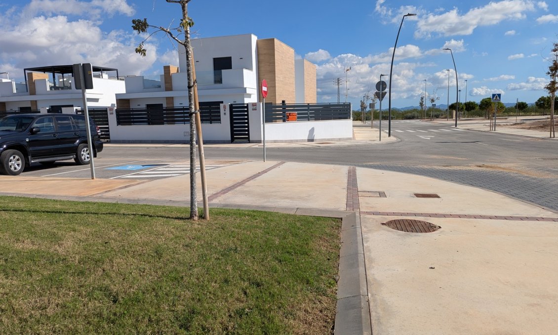 Használt Ingatlanok - Villa -
Roldan - Inland