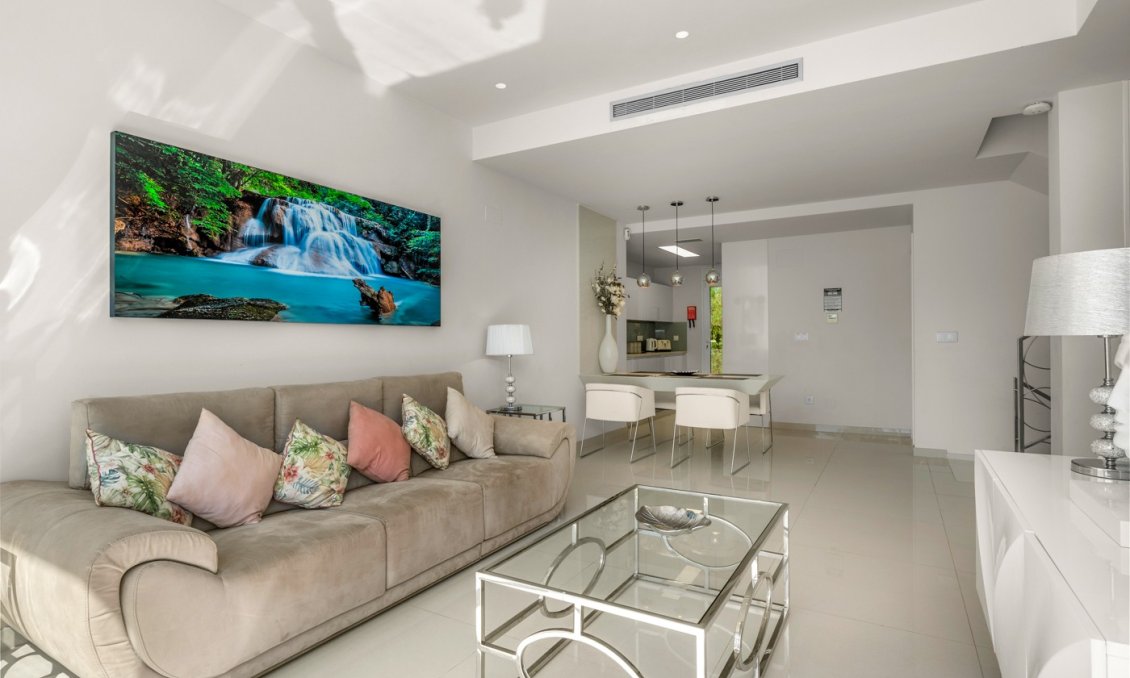 Resale - Villa -
Torrevieja