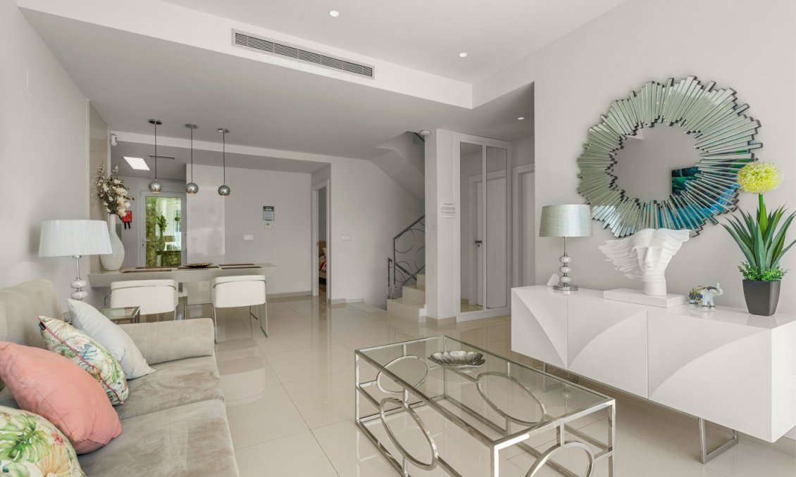 Resale - Villa -
Torrevieja