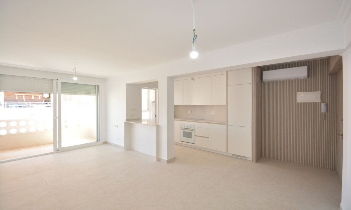 Resale - Apartment -
Torrevieja - Costa Blanca