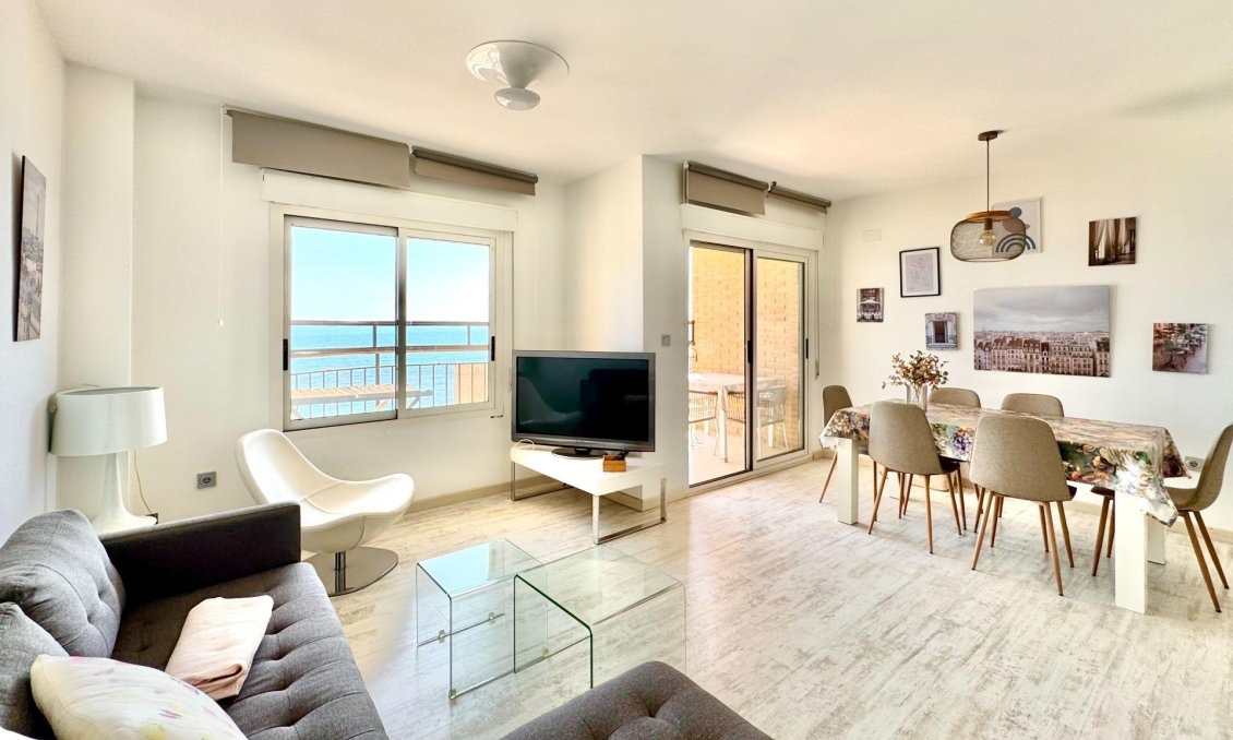 Revânzare - Apartament -
Torrevieja - Estacion De Autobuses