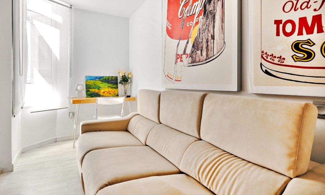 Revânzare - Apartament -
Torrevieja - Estacion De Autobuses