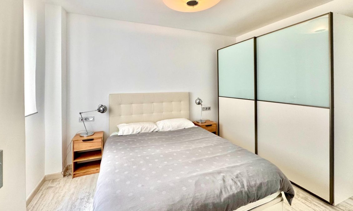 Revânzare - Apartament -
Torrevieja - Estacion De Autobuses