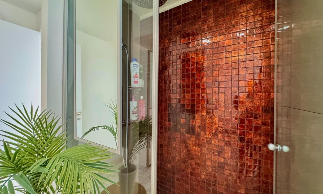 Revânzare - Apartament -
Torrevieja - Estacion De Autobuses