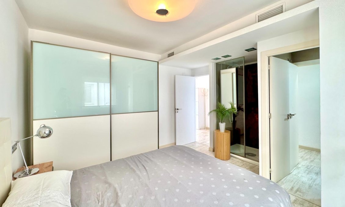 Revânzare - Apartament -
Torrevieja - Estacion De Autobuses